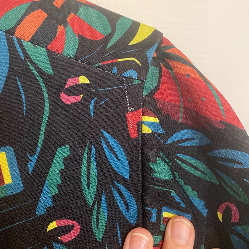 Abstract floral jacket - Picture 4 of 4
